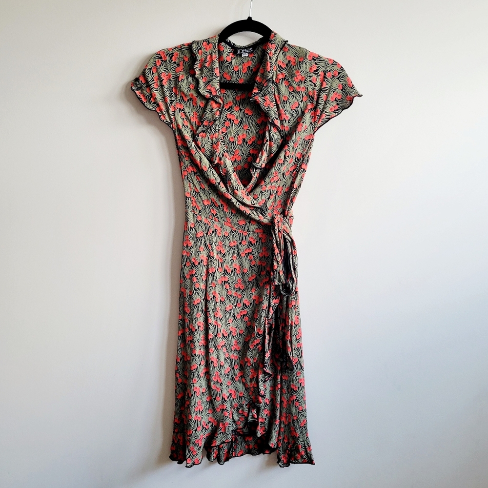 Dollz & Dames Retro Wrap Dress in‎ Berry Print